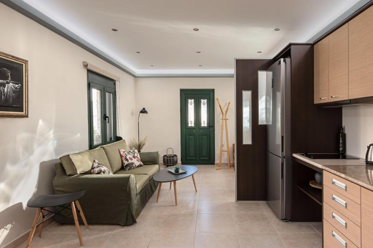 Antonia Blue Villa Mourniaí エクステリア 写真